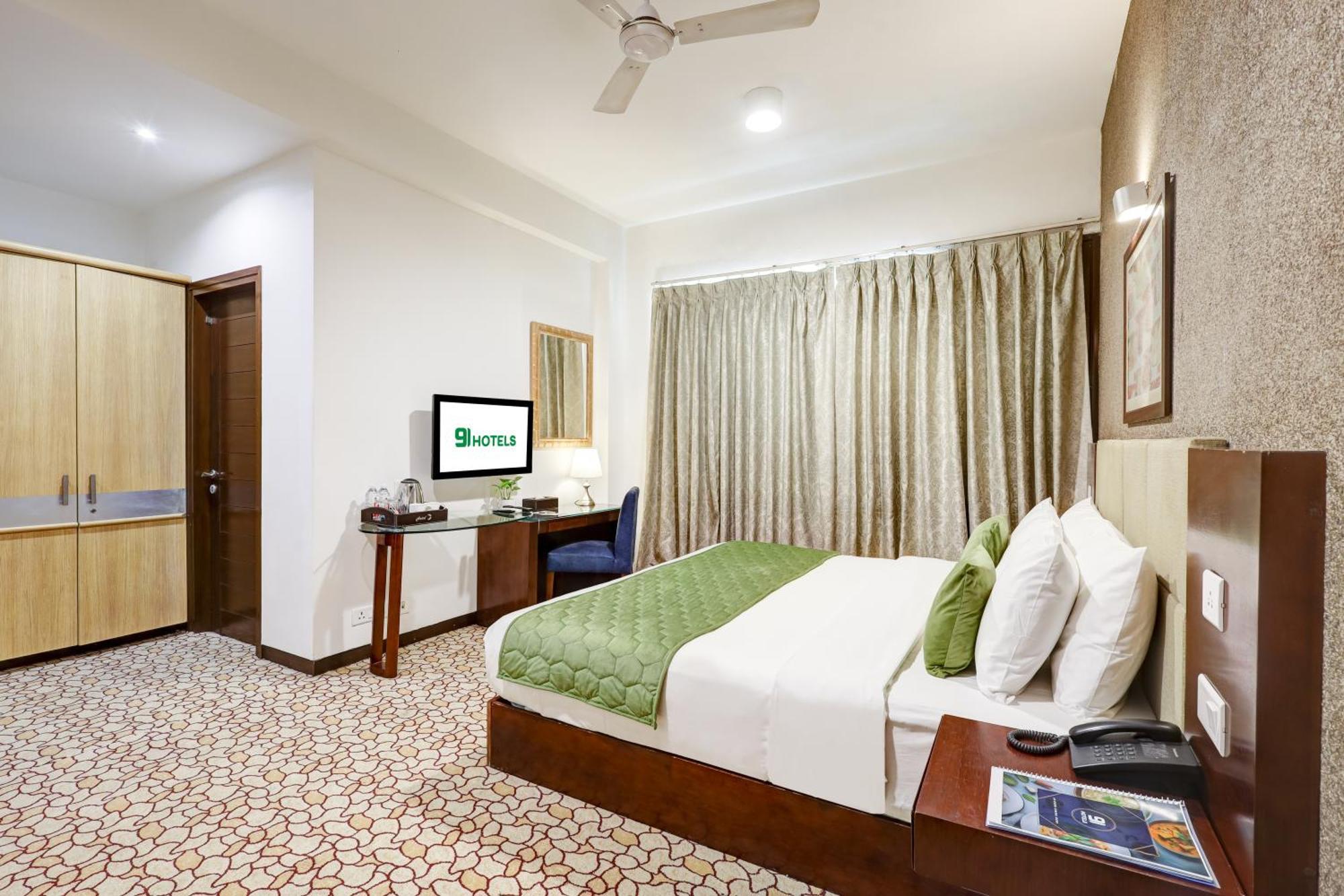 Hotel 91 Golf Course Road Gurgaon Eksteriør billede