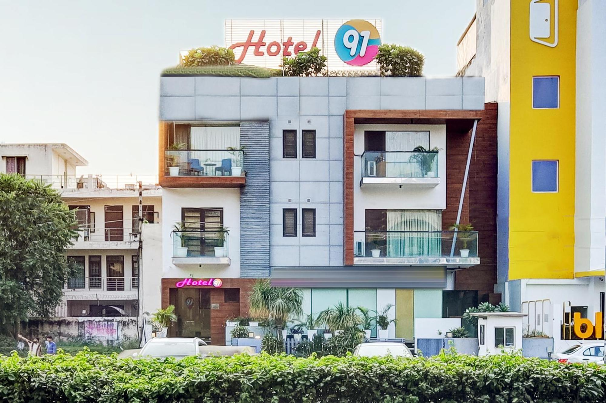 Hotel 91 Golf Course Road Gurgaon Eksteriør billede