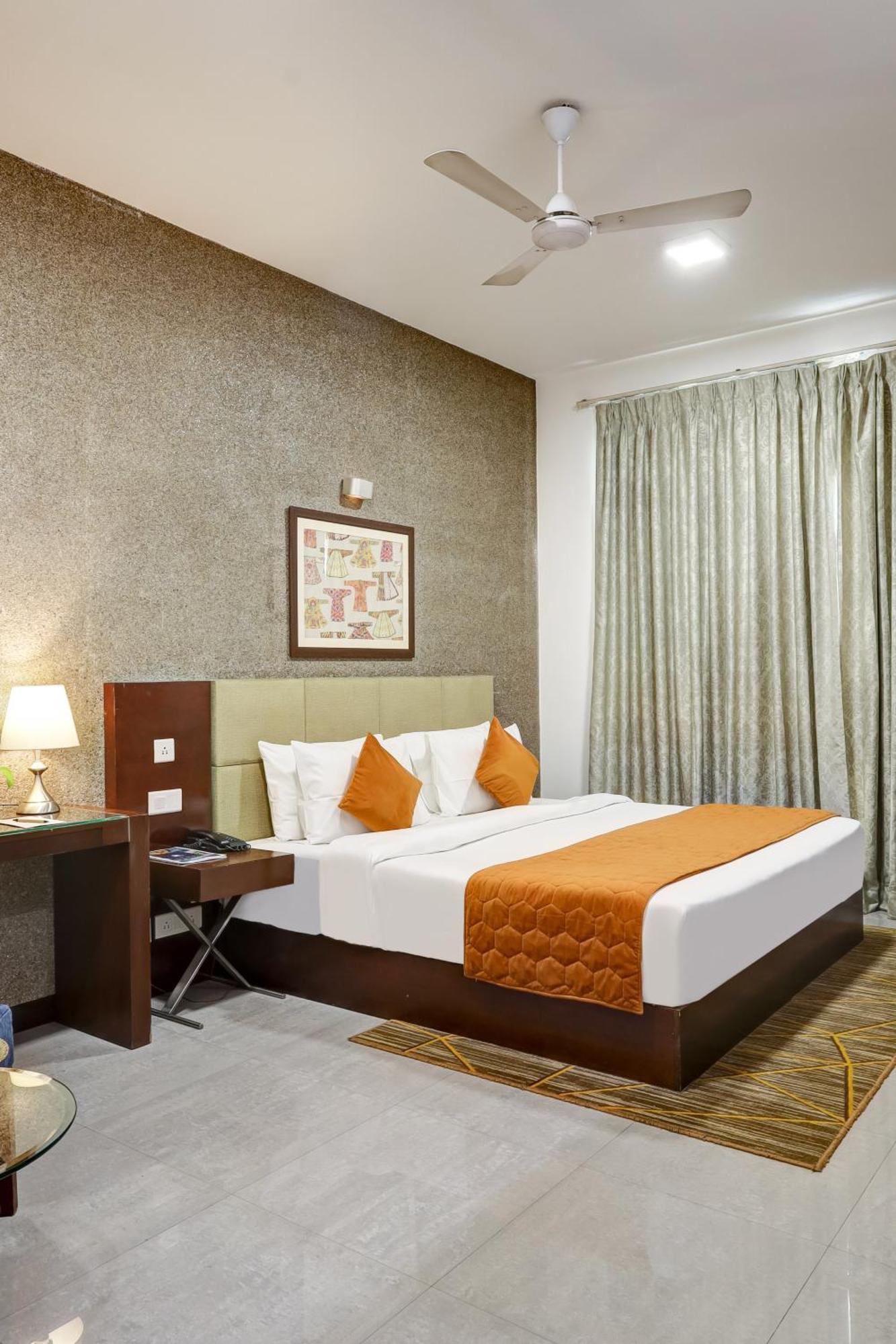 Hotel 91 Golf Course Road Gurgaon Eksteriør billede
